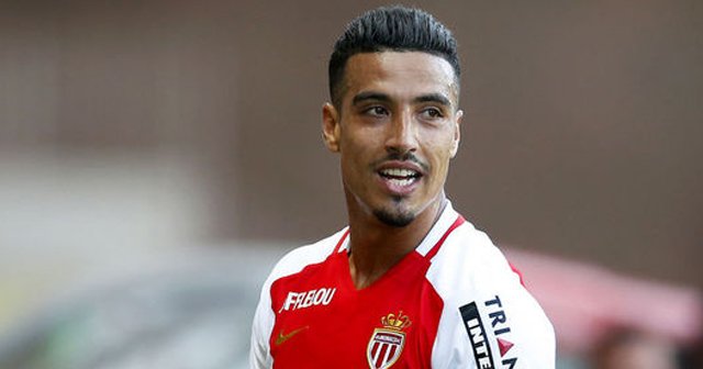 Fenerbahçe&#039;nin yeni transferi Nabil Dirar İstanbul&#039;a geldi