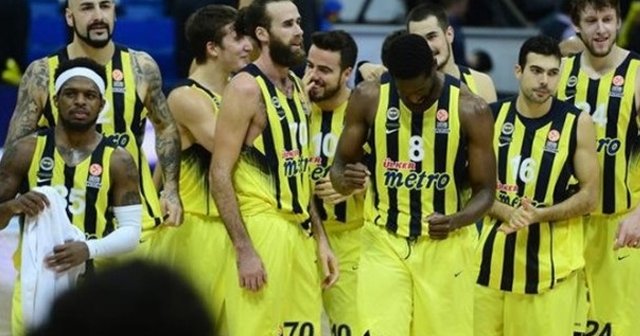 Fenerbahçe, seride öne geçti