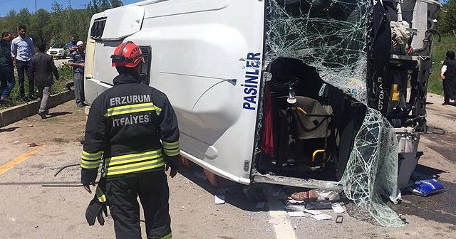 Halk otobüsü devrildi, 1 ölü 15 yaralı