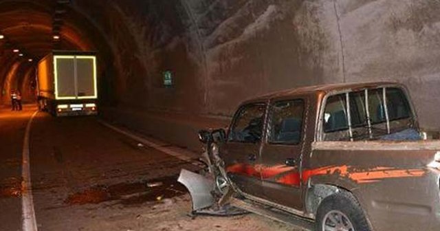 İkizdere Tüneli&#039;nde zincirleme kaza: 10 yaralı