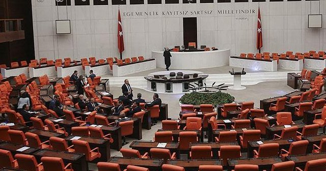 Katar&#039;la anlaşmalar Meclis gündeminin ilk sıralarına alındı