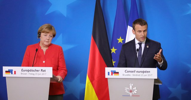 Macron ve Merkel, Brüksel’de bir araya geldi