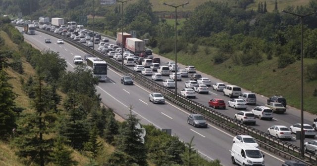 Tatilciler dönüyor, yoğunluk artıyor