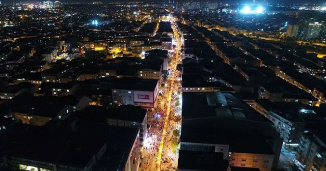 15 Temmuz’un yıl dönümünde 2016 metrelik Türk Bayrağı taşıdılar