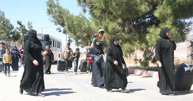 Bayram için ülkelerine giden 68 bin Suriyeli&#039;den 40 bini Türkiye&#039;ye döndü