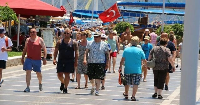 Alman turist Türkiye&#039;den vazgeçmiyor