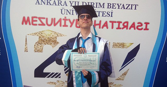 Asperger sendromlu ilk üniversite mezunu Uluğ Özaydınlık: &quot;Hayallerim yeni başlıyor”