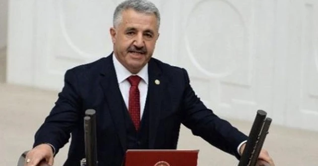 Bakan Arslan'dan Büyükerşen'e geçmiş olsun telefonu