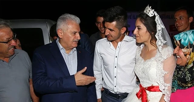 Başbakan Yıldırım Kırıkkale'de düğüne katıldı