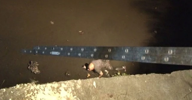 Başkent’te alkollü şahıs, atık suların aktığı dereye düştü