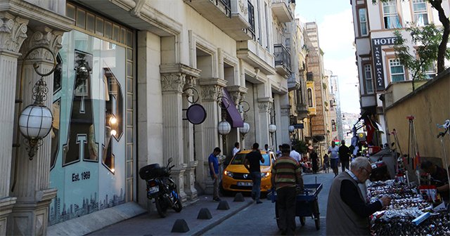 Beyoğlu’nda otel odasında kadın cesedi bulundu