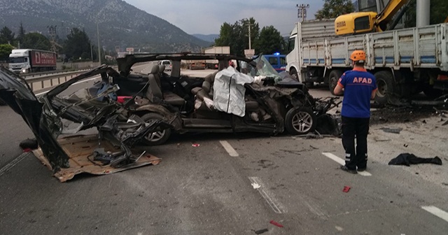 Bilecik&#039;te trafik kazası: 3 ölü, 2 yaralı