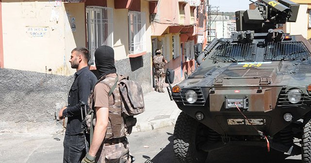 Bomba ihbarı polisi harekete geçirdi