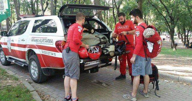 Bursa&#039;da kedi kurtarma operasyonu