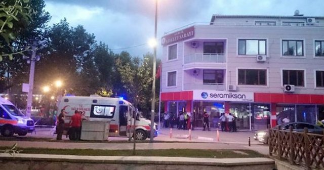 Bursa Gemlik Adliye&#039;sinde sıcak saatler! Bir polisi şehit etti...