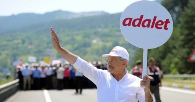 CHP yürüyüşü trafiği kilitledi! Sürücüler isyanda