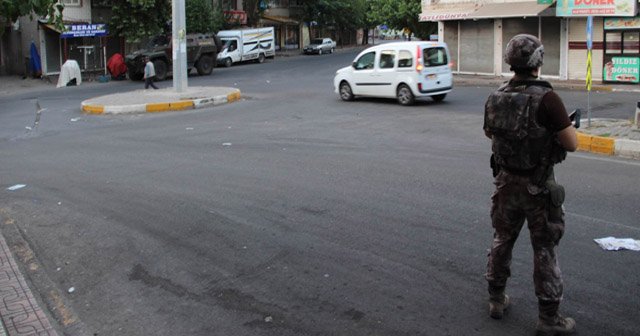 Diyarbakır&#039;da hava destekli şafak operasyonu: Gözaltılar var