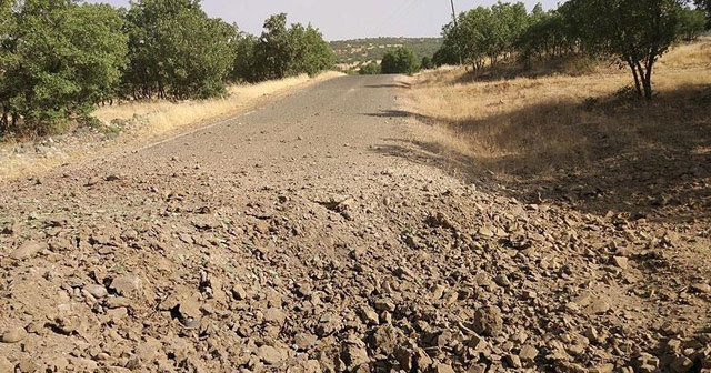 Diyarbakır&#039;da köy yoluna tuzaklanan patlayıcı imha edildi