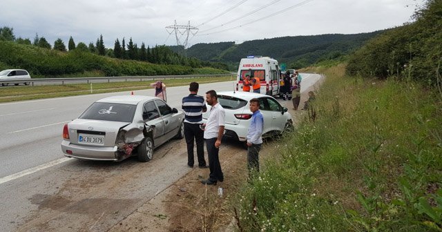 Düzce&#039;de trafik kazası 4 yaralı