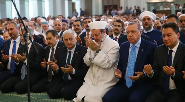 Erdoğan sabah namazını Beştepe Millet Camii&#039;nde eda etti