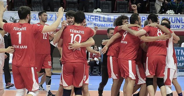 Erkek Milli Voleybol Takımı şampiyon