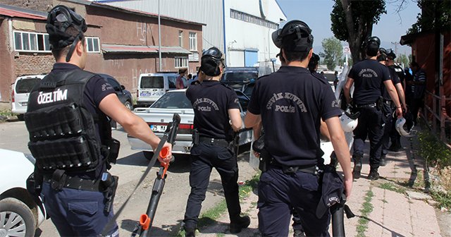 Erzurum’da  başkan dehşet saçtı