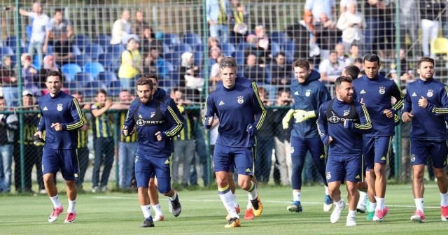 Fenerbahçe&#039;de yeni sezon hazırlıkları sürüyor