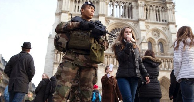 Fransa&#039;da yeni terörle mücadele kanun tasarısı onaylandı