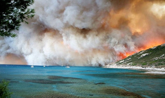 Fransa&#039;daki orman yangını söndürülemiyor