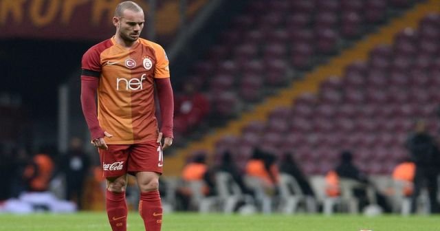 Galatasaray&#039;da flaş Sneijder kararı!