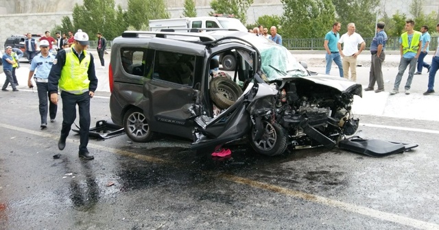 Gümüşhane’de trafik kazası: 1 ölü, 4 yaralı