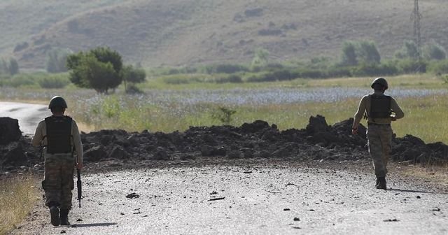 Hakkari'de teröristler karakola sızmaya çalıştı