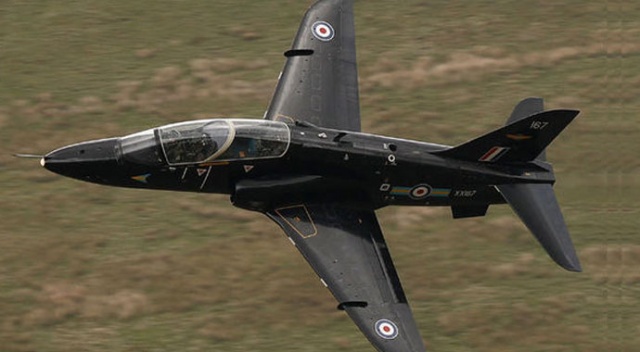 İngiltere&#039;den Umman&#039;a Hawk eğitim jeti