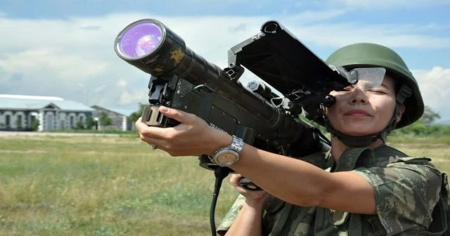 İşte sınırda kuş uçurtmayan kadın komutanlar