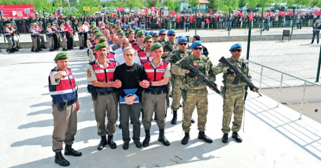 İşte Türkiye'yi uçuruma sürüklemek isteyen hainler