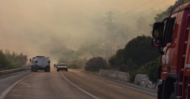 İzmir&#039;de felaket! Elektrik kesildi, su verilemiyor