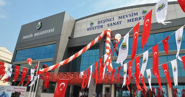 Kapatılan FETÖ’nün binası hizmet merkezi oldu