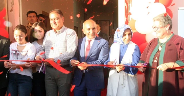 Kilis’te, Hanımeli Meslek Edindirme Merkezi törenle açıldı