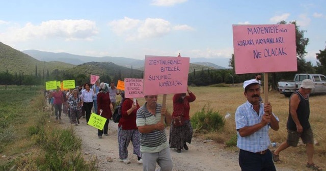 Kuşadası’nda köylülerden taş ocağı eylemi