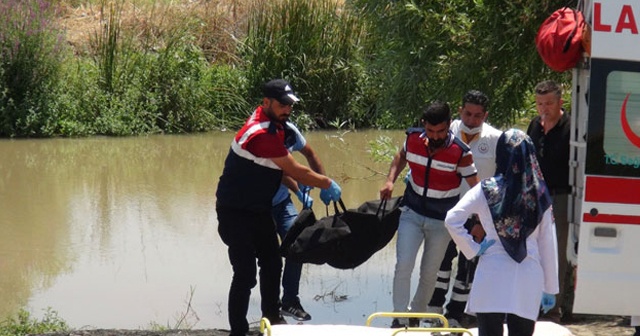 Mağaza müdürünün cesedi çay kenarında bulundu