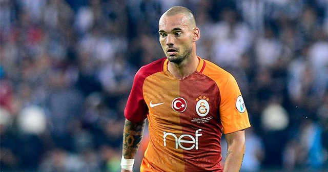 Medipol Başakşehir, Sneijder&#039;i istiyor