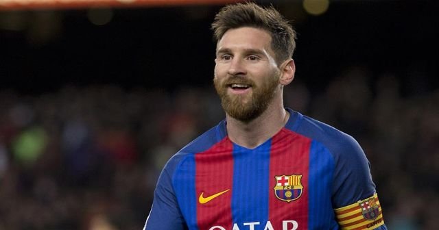 Messi 4 yıl daha Barcelona&#039;da