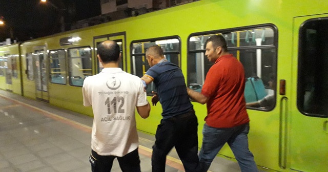 Metroda bayıldı, herkesi ayağa kaldırdı