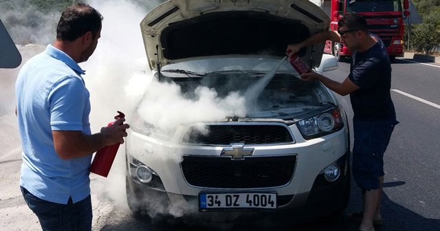 Milas’ta seyir halindeki cip alev aldı