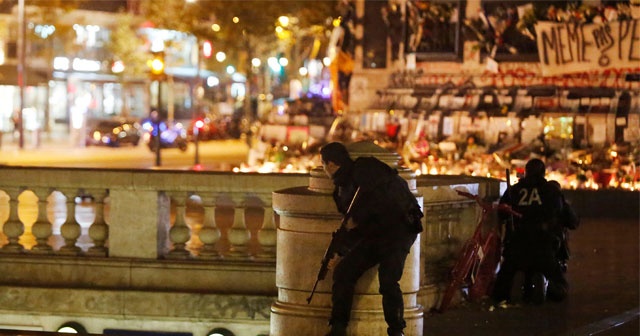 Paris&#039;te çatışma çıktı