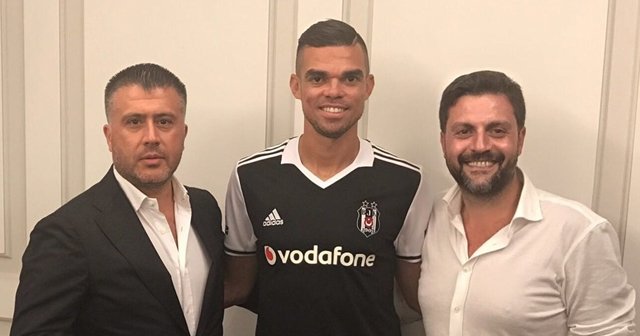 Pepe'den ilk Beşiktaş paylaşımı