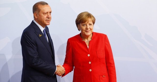 Putin ve Merkel&#039;den Türkiye açıklaması!