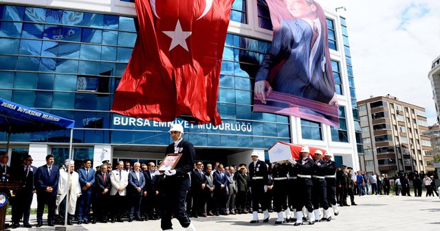 Şehit polis memleketine uğurlandı