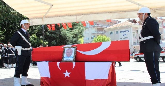 Şehit polis memuru Karaman’da son yolculuğuna uğurlandı