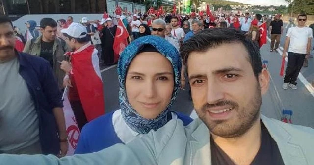 Selçuk ve Sümeyye Bayraktar'dan 15 Temmuz fotoğrafı...